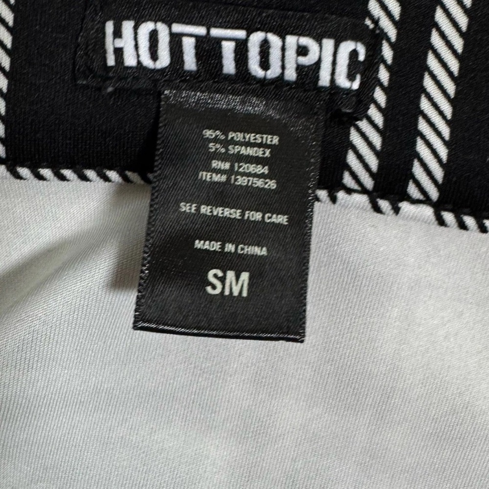 Hot Topic Plaid Mini Skirt White Black O-Ring Front Zip Size Small Skater Punk - Picture 5 of 6